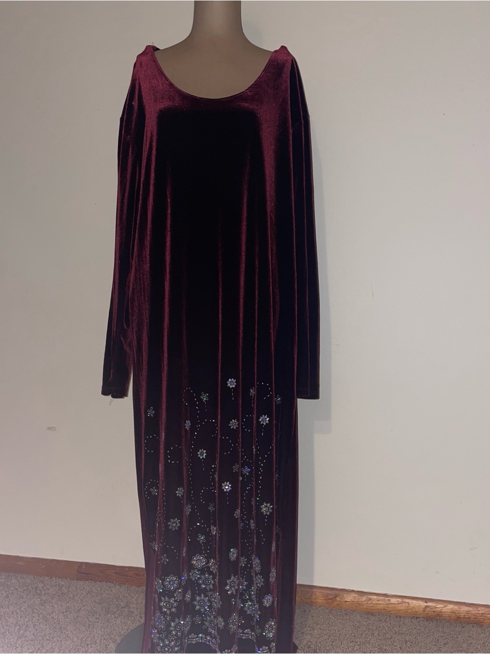 Velvet Long-Sleeve Evening Gown in Burgundy with Embellished Hem -VNTGE -2X
